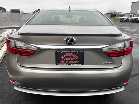 Used 2017 Lexus ES 300h image 4