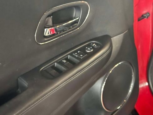 Used 2016 Honda HR-V EX image 29