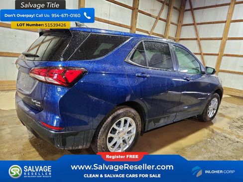 Used 2022 Chevrolet Equinox LS w/ LS Convenience Package AWD/4WD image 4