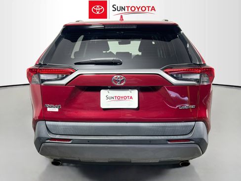 Used 2021 Toyota RAV4 Limited image 5