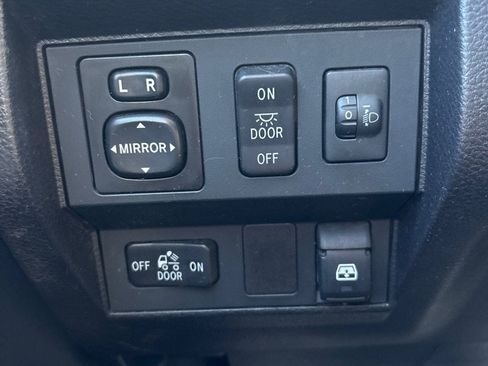 Used 2014 Toyota Tundra SR5 image 21