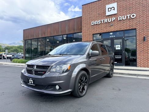 Used 2019 Dodge Grand Caravan GT FWD image 3