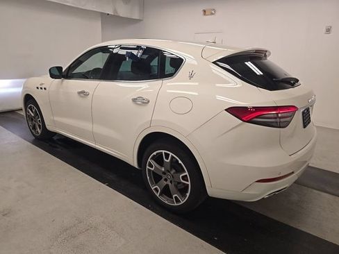 Used 2023 Maserati Levante GT AWD/4WD image 6