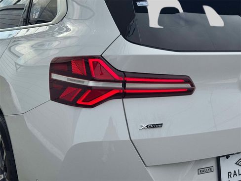 Certified 2025 BMW X3 xDrive30i w/ Premium Package image 10