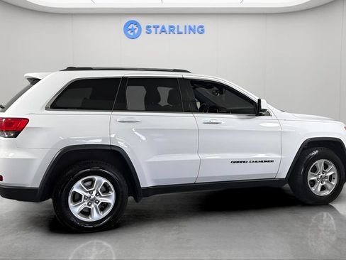 Used 2017 Jeep Grand Cherokee Laredo w/ Quick Order Package 2BE RWD image 11
