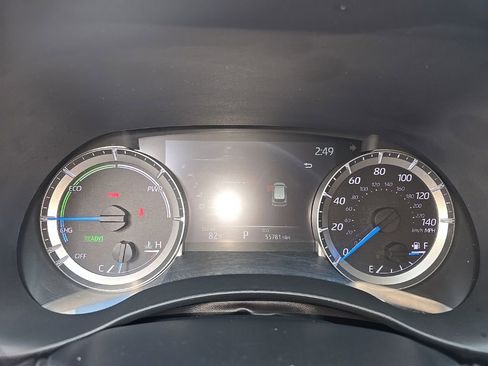 Used 2024 Toyota Highlander XLE image 9