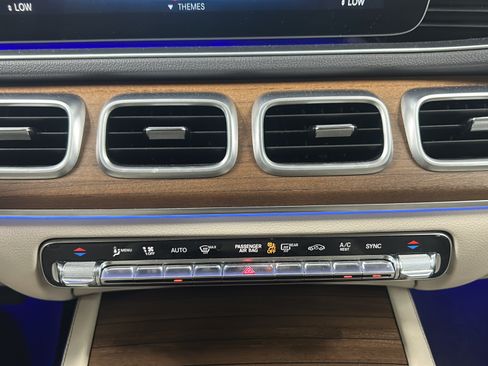 Used 2020 Mercedes-Benz GLE 350 image 22