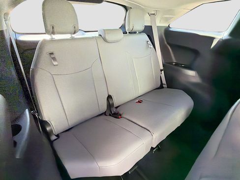Used 2025 Toyota Sienna XLE w/ XLE Plus Package FWD image 20