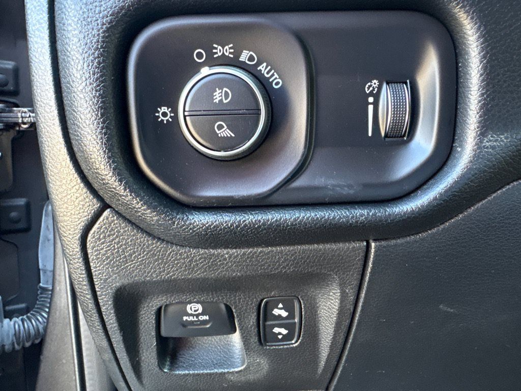 Used 2021 RAM 1500 Big Horn AWD/4WD image 22