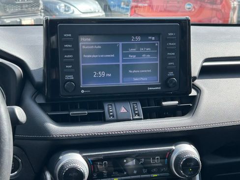 Used 2021 Toyota RAV4 XLE Premium image 20