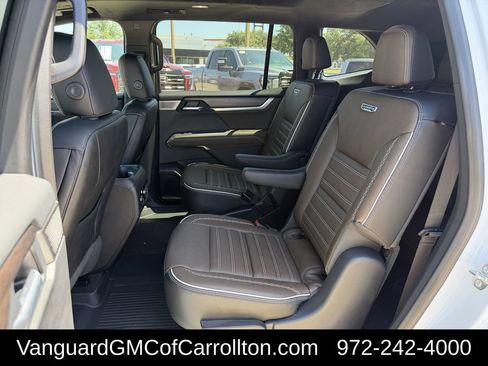 New 2026 GMC Acadia Denali Ultimate w/ LPO, Floor Liner Package AWD/4WD image 25