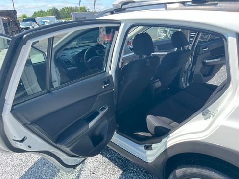 Used 2015 Subaru Crosstrek 2.0i Premium image 9