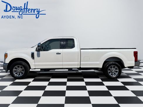 Used 2017 Ford F250 Lariat w/ Chrome Package image 2