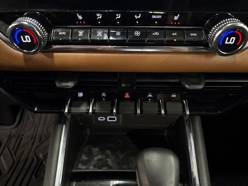Used 2023 GMC Canyon AT4 AWD/4WD image 17