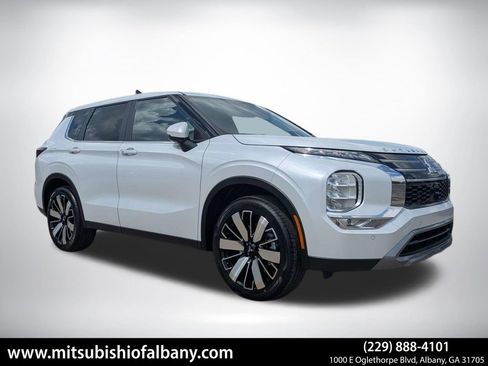 New 2026 Mitsubishi Outlander SE FWD image 1