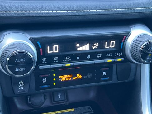 Certified 2021 Toyota RAV4 Limited image 18