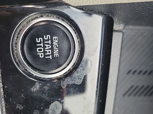 Used 2023 Kia Sportage EX image 29