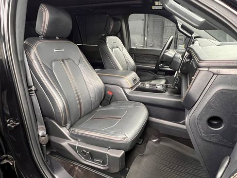 Used 2023 Ford Expedition Max Platinum AWD/4WD image 5