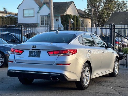 Used 2019 Kia Optima LX image 4