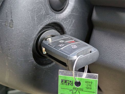 Certified 2025 Volkswagen Jetta S image 39