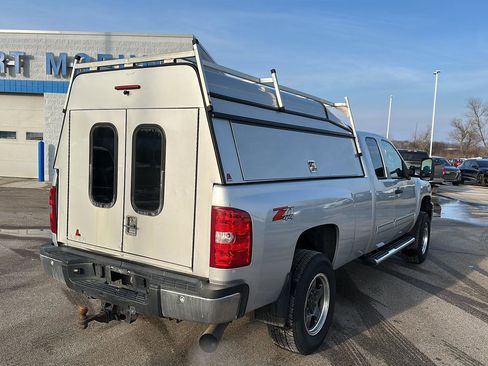 Used 2011 Chevrolet Silverado 2500 LT w/ Interior Plus Package image 10