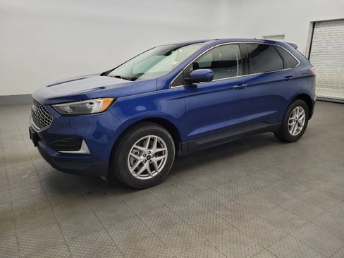 Used 2023 Ford Edge SEL image 2