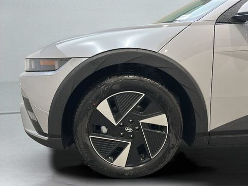 New 2026 Hyundai Ioniq 5 SE AWD/4WD image 9