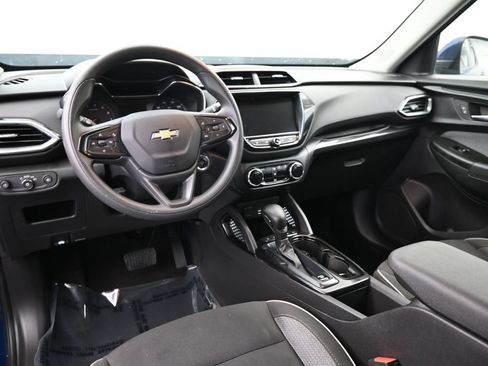 Used 2023 Chevrolet TrailBlazer LT w/ Convenience Package AWD/4WD image 12