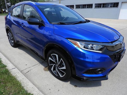 Used 2019 Honda HR-V Sport image 9