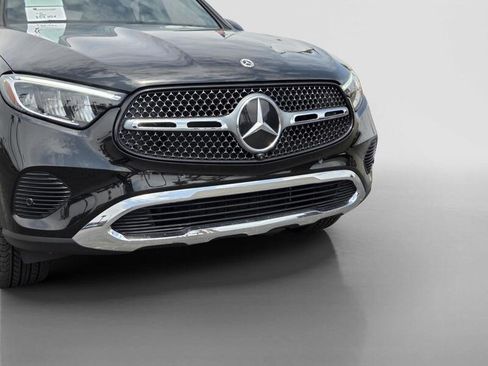 Certified 2025 Mercedes-Benz GLC 300 4MATIC image 9