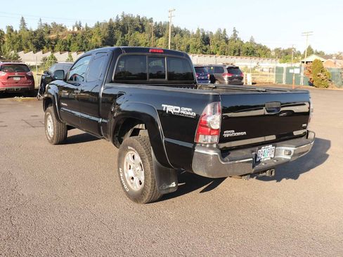 Used 2013 Toyota Tacoma 4x4 Access Cab V6 w/ TRD Off-Road Pkg image 7