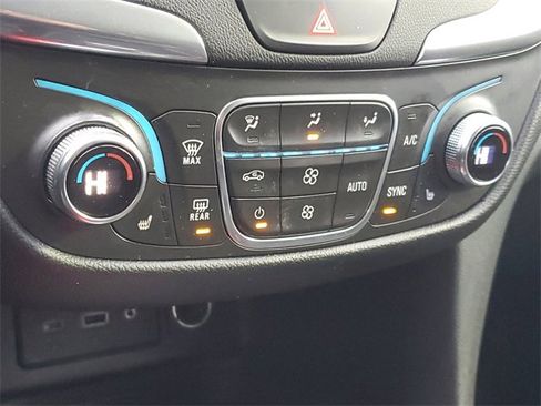 Certified 2019 Chevrolet Equinox LT image 27