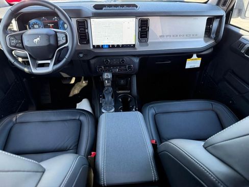 New 2025 Ford Bronco Outer Banks w/ Sasquatch Package image 6