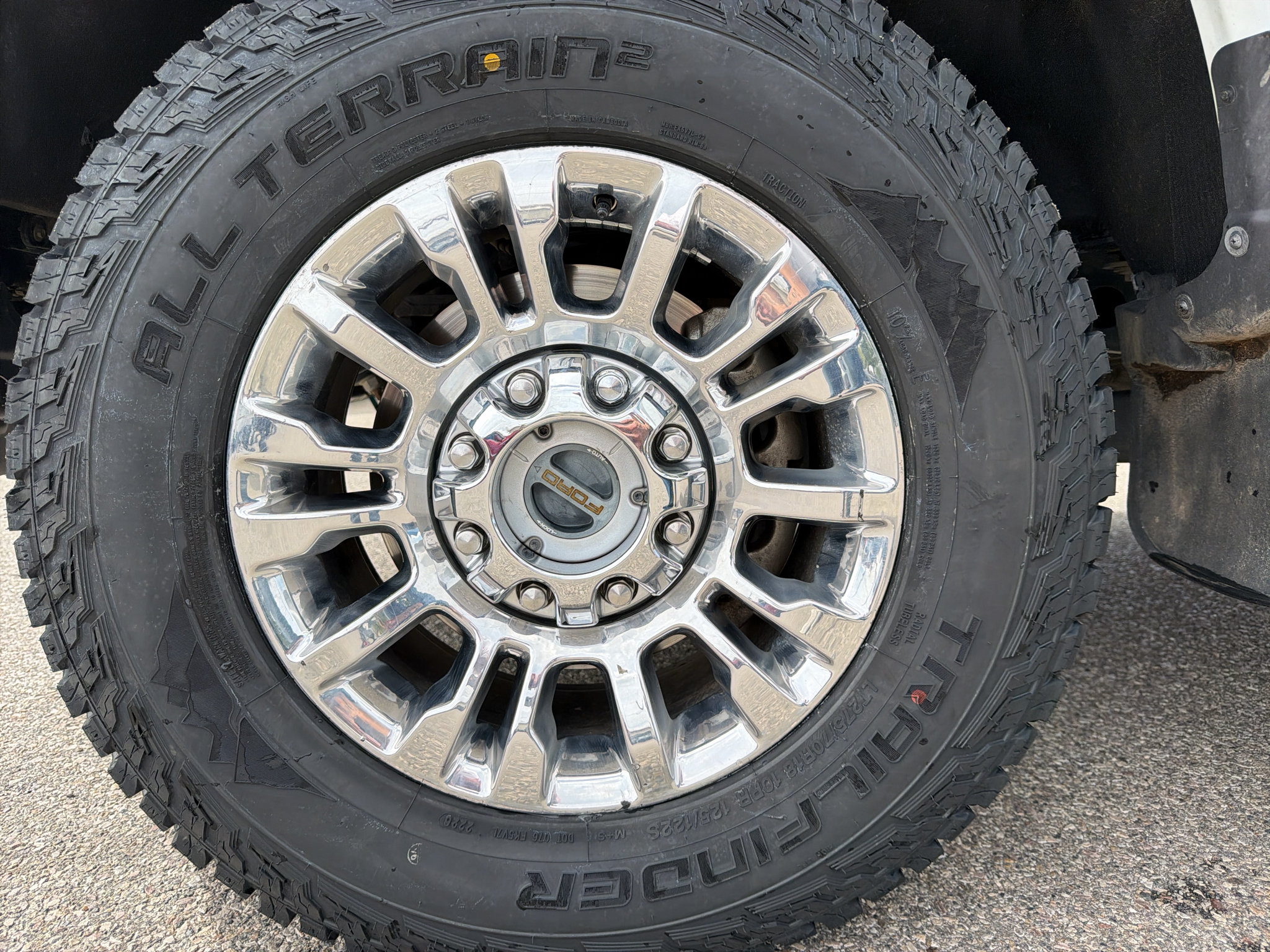 Used 2022 Ford F350 XLT w/ XLT Premium Package AWD/4WD image 13