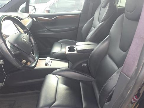 Used 2019 Tesla Model X 100D image 10