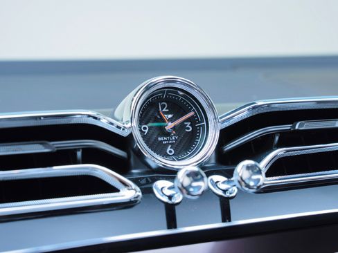 Used 2022 Bentley Bentayga AWD/4WD image 59