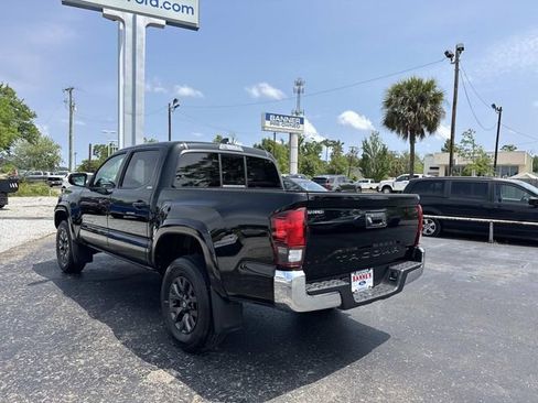 Used 2023 Toyota Tacoma SR5 w/ SR5 Appearance Package RWD image 5