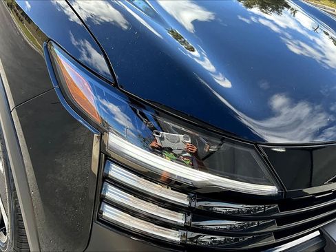 New 2026 Nissan Kicks SR w/ SR Premium Package image 13