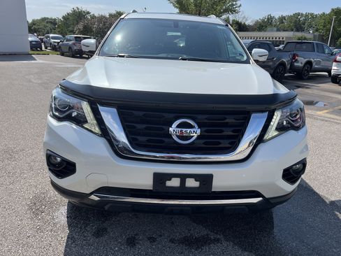 Used 2017 Nissan Pathfinder Platinum w/ Cargo Package AWD/4WD image 10