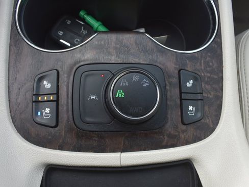 Used 2023 GMC Acadia Denali AWD/4WD image 30