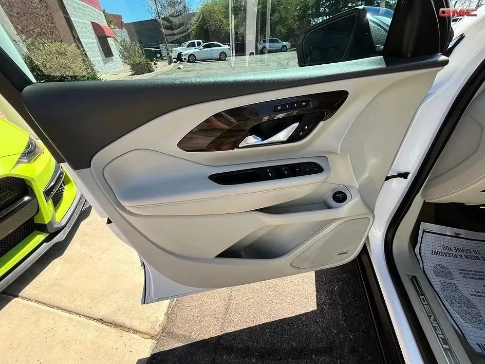 Used 2019 GMC Terrain Denali w/ Driver Alert Package II FWD image 10