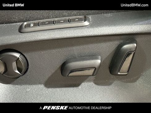 Used 2022 Volkswagen Tiguan SEL R-Line image 4