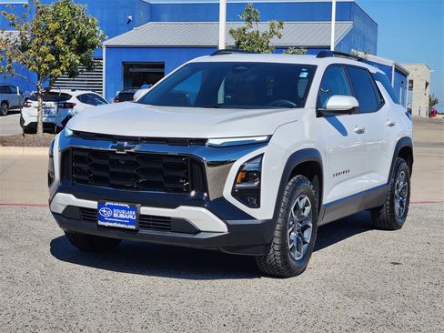Used 2025 Chevrolet Equinox ACTIV w/ Safety and Technology Package image 2
