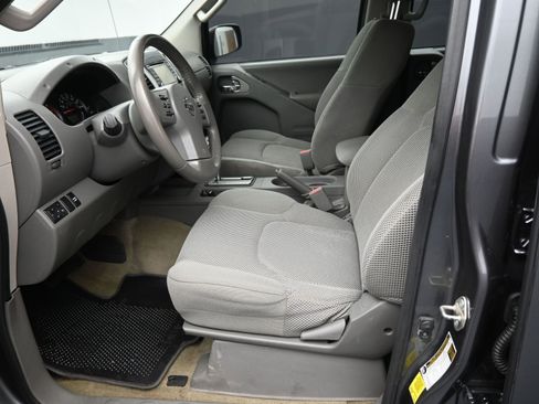 Used 2017 Nissan Frontier SV w/ SV Value Truck Package image 16