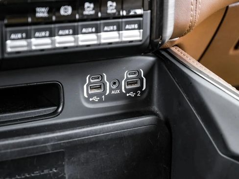 Used 2021 RAM 2500 Limited AWD/4WD image 33
