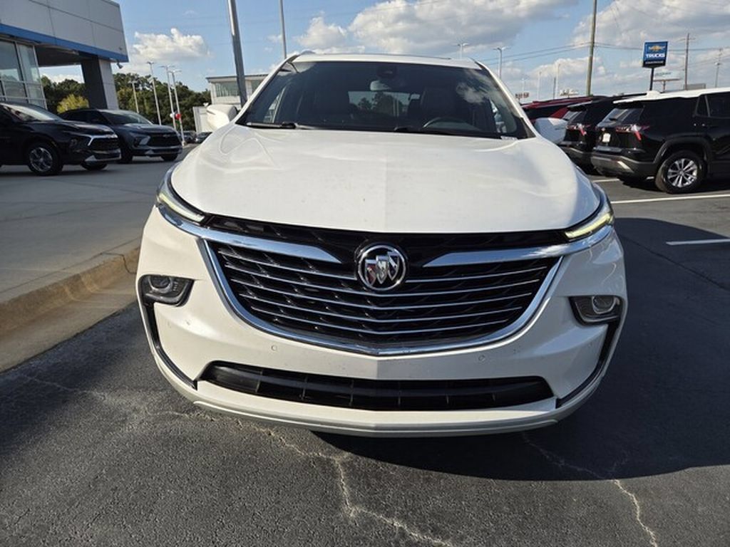 Used 2023 Buick Enclave Essence w/ Experience Buick Package FWD image 8