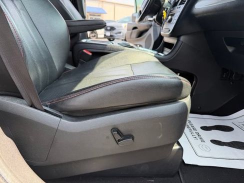 Used 2017 Dodge Grand Caravan GT FWD image 31