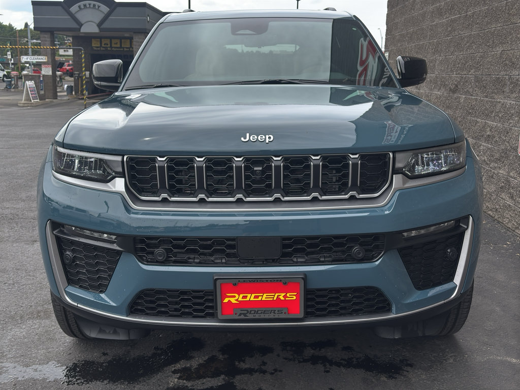 New 2026 Jeep Grand Cherokee L Limited w/ Luxury Tech Group II AWD/4WD image 2
