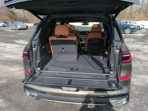 Certified 2025 BMW X7 xDrive40i w/ M Sport Package image 22