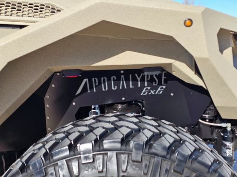 Used 2023 Jeep Gladiator Sport image 18